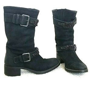 Gorgeous  blk suede Vera Wang boots